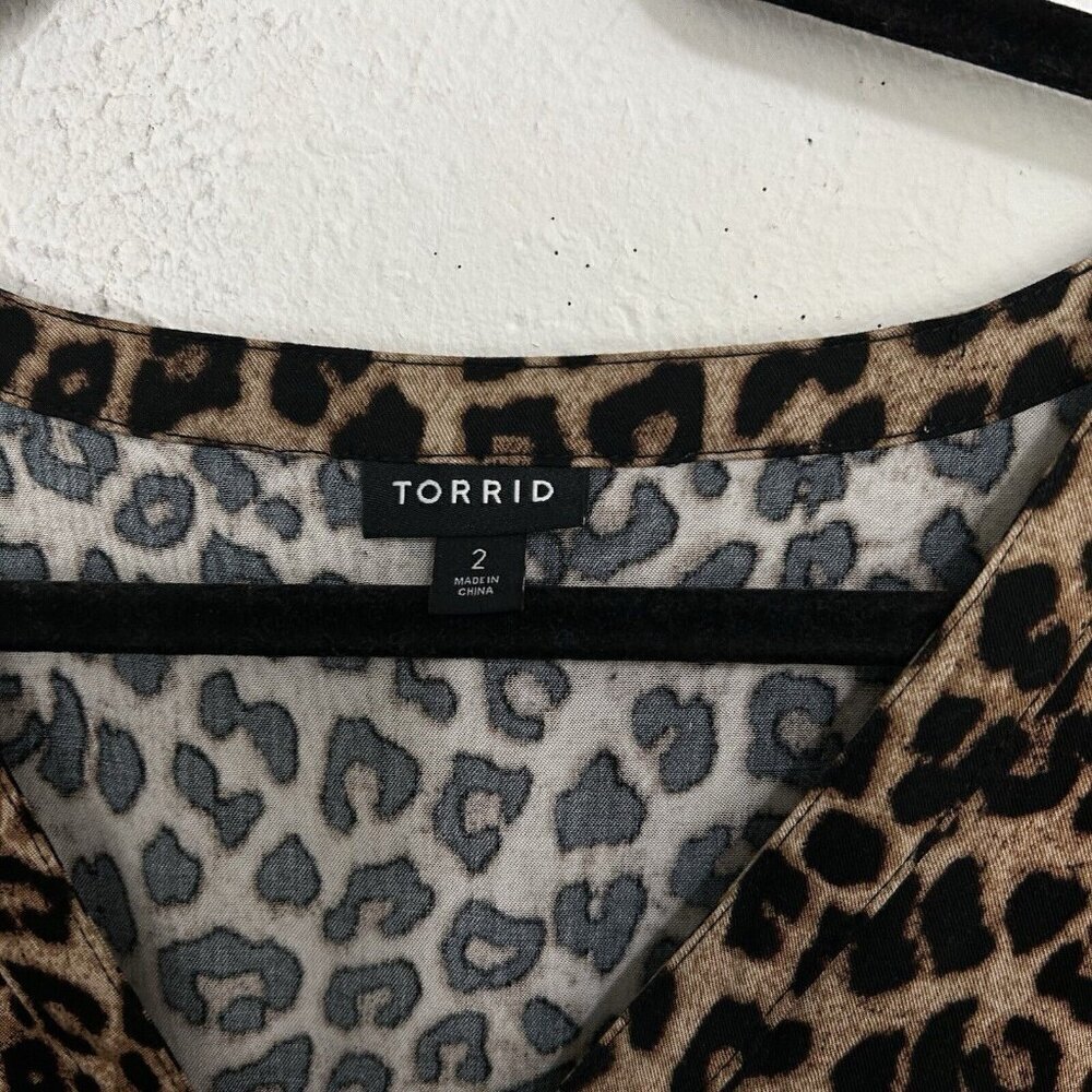 Torrid Leopard Print Button Front Sharkbite Asymm… - image 8